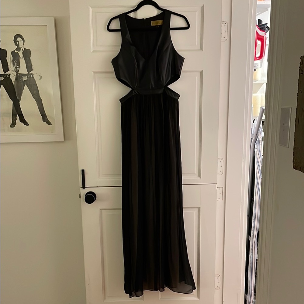 Nicole Miller Black Cut Out Sides Detail Cocktail Gown